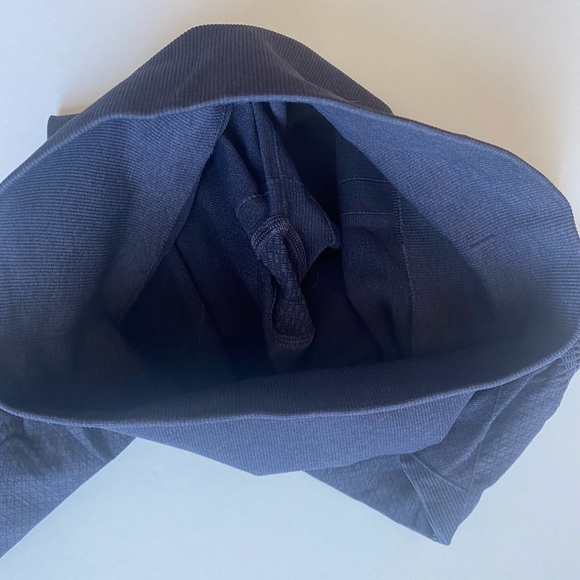 Lululemon In The Flow Crop II, Size: 2, Color: Heathered Deep Coal - Picture 4 of 6